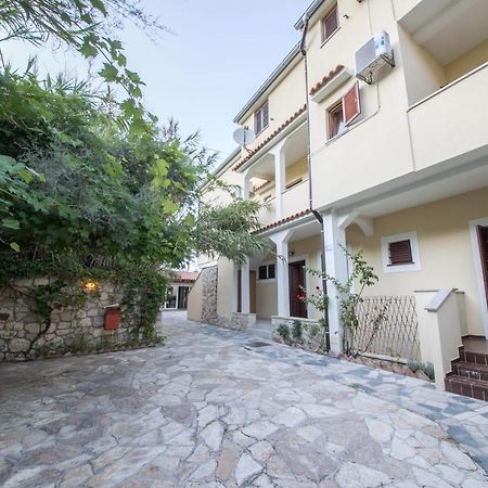 Mb Bed&Breakfast Pag Town Bagian luar foto