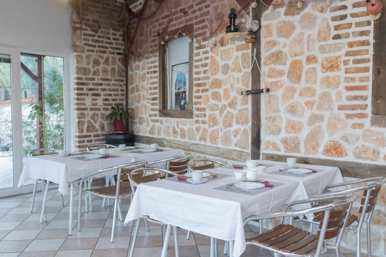 Mb Bed&Breakfast Pag Town Bagian luar foto