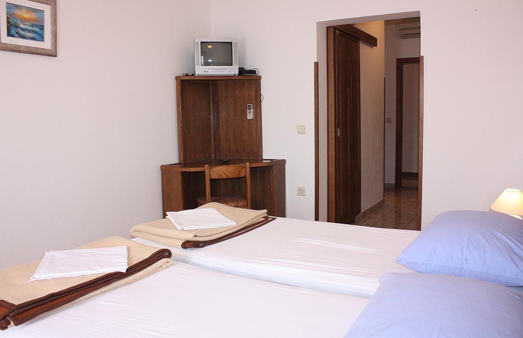 Mb Bed&Breakfast Pag Town Ruang foto