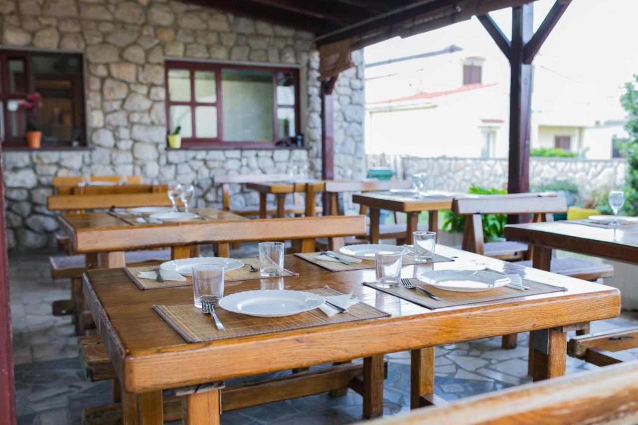 Mb Bed&Breakfast Pag Town Bagian luar foto